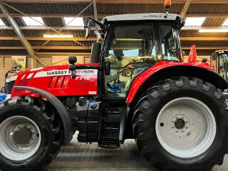 Massey Ferguson 7718 Dyna VT Med frontlift og frontPTO