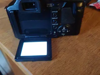 Panasonic Lumix DMC-FZ50 10.2 mp, 8 gb 35-420mm ob