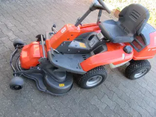 Husqvarna r214c fra 2023 og købt 2024
