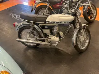 Yamaha 4 gears i meget fin stand og Dansk fra ny.