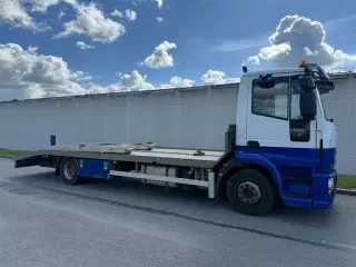 Iveco Eurocargo 120 med knæklad