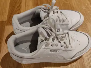 Hvide Puma sneakers 
