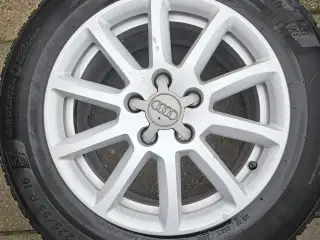 Audi vinterdæk m fælge 225/55/16