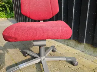 HÄG Credo 3300