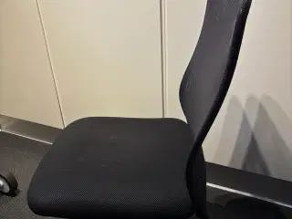 Fin kontorstol som ny