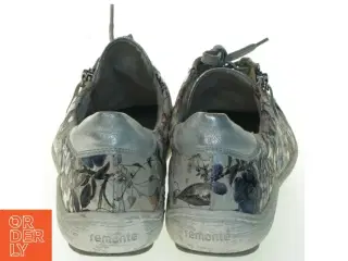 Blomstermønstrede sneakers fra Remonte (str. 43 )