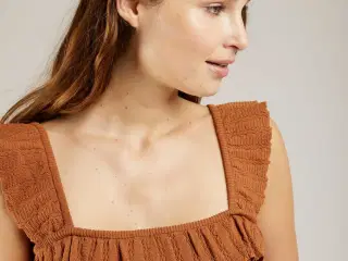 SØD TOP MED FLÆSER