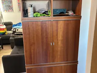 Tvilum- Scanbirk reoler til vægophæng