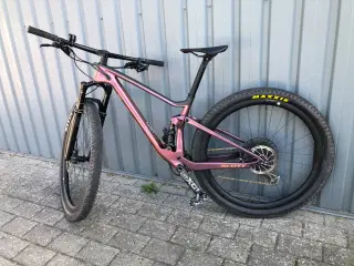 Scott Contessa spark RC900 WC