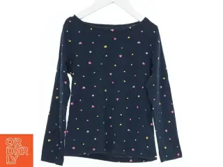 Langærmet bluse med hjerteprint fra H&M (str. 110)