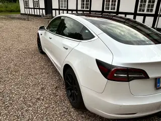 Tesla 3, Rwd standard range