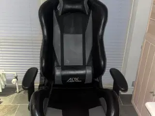 Ultimate gaming stol