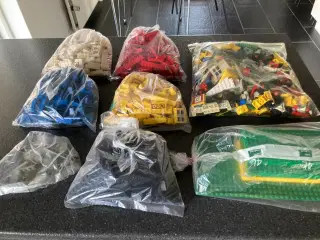 Store poser forskellig Lego. Bla. Biler.