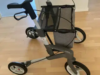 Rollator med store hjul