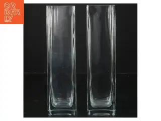 Sæt af firkantede glasvaser (str. 21x5,5x5,5 cm)