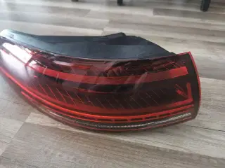 Mercedes EQC N293 Baglygte venstre A2939062101