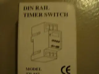 Digitalt kontakt døgn/uge ur.