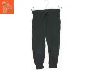 Sort træningsbukser fra H&M (str. 110)