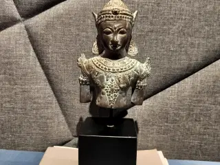 Buddha ............