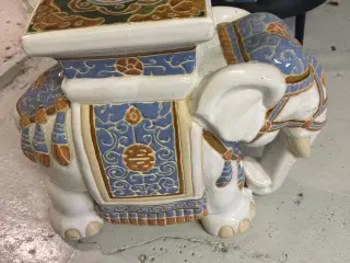 Elefant potteholder af porcelæn 
