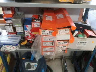 Div. Skruer, gevindstænger, klinger m.m.