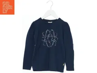 Langærmet navy bluse med mønster fra Pomp de Lux (str. 110)