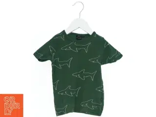 Grøn T-Shirt med Hajmotiv fra Ida T (str. 92)