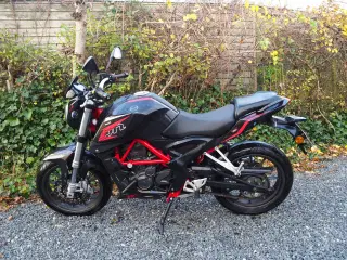 Benelli 250 sælges