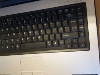 Toshiba Satelite L40(sælges i dele)