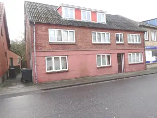 Centralt beliggende udlejningsejendom