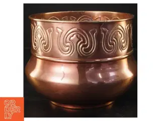 Kobber vase med mønster (str.  18x14 cm)