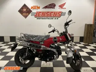 Honda ST 125 Dax