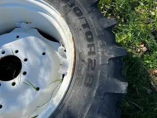Sprit nye traktor dæk