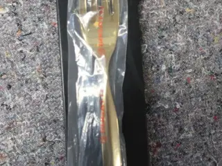 Serveringsgaffel BUGATTI CUCNE GOLD