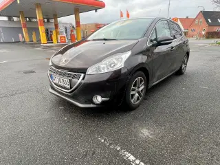 Peugeot 208 1,2Vti