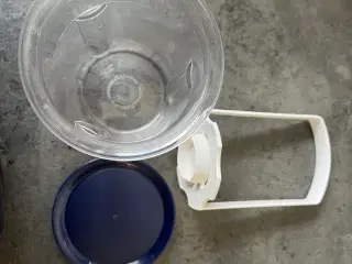 Tupperware 