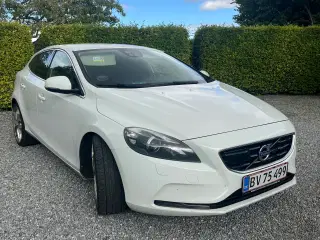 Hvid Volvo V40