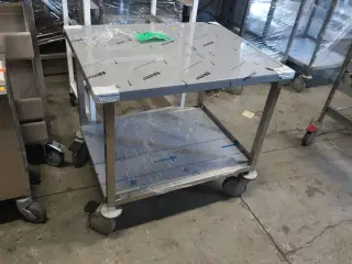 Kørebord lav 600x750xH700 mm med hjul Forstærket model