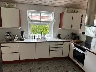 HTH køkken (du skal selv tage det ned)