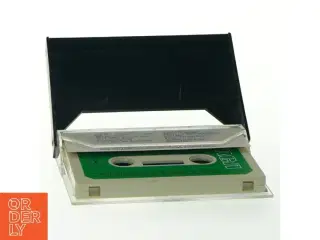 Musikkassette med Elvis Presley (str. 11x7x2 cm)