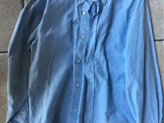 Blå skjorte