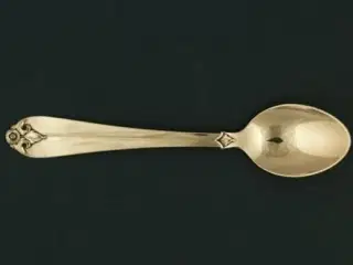 Diana Dessertske, 17 cm.