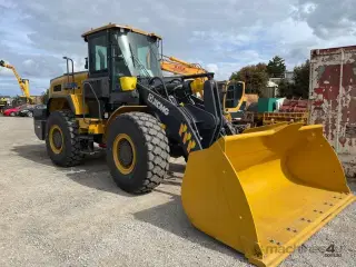 - - - XCMG 948