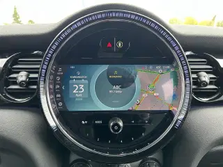 MINI Cooper SE  Essential