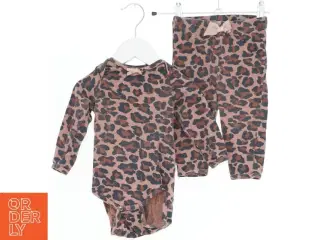 Leopard mønstret bodystocking og bukser sæt fra Krymmel (str. 68)