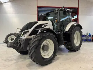 Valtra T145 DIRECT KUN 1900 TIMER! MED SMARTTOUCH OG AUTOSTYRING!