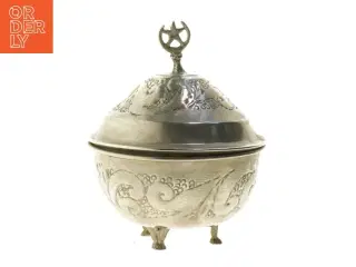 Forgyldt skål med låg og dekorative udskæringer (str. Ø 12 cm)