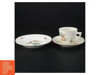 Porcelænskaffesæt med dekoration fra Bing Og Grøndal (str. Diameter 15 en halv cm 6 x 7 cm)