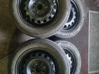 4x100 vinterhjul med næsten nye dæk