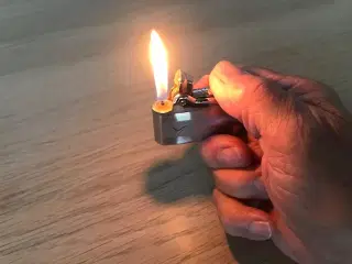 Ronson Lighter